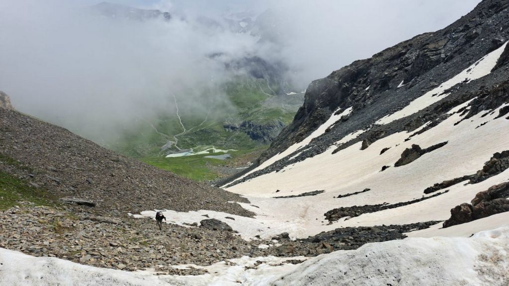 Après les Mayens du Cotter, début de la montée vers le Col Torrent